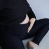 sudadera negra acolchada