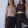 Pantalones marrones anchos